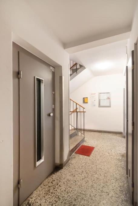 Ruhelage Im Zentrum Nahe Schottentor-Contactless Self-Check-In Viena Exterior foto